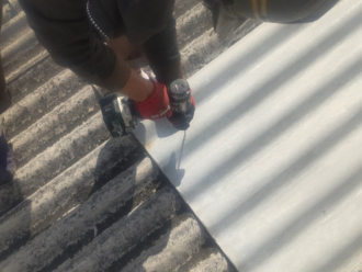 新規屋根材の設置